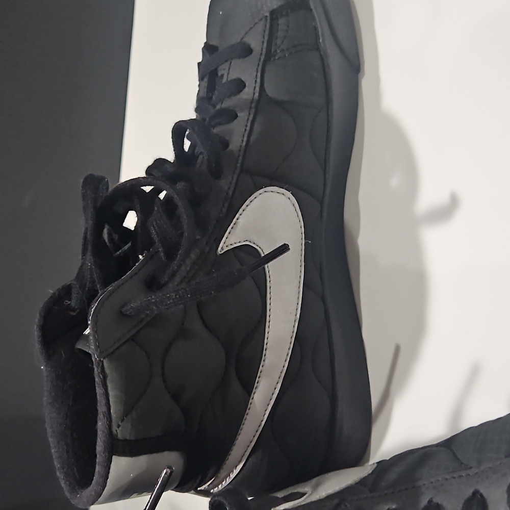 Nike blazer mid vintage 77' by you black reflective swoosh and heel. - Picture 6 of 6